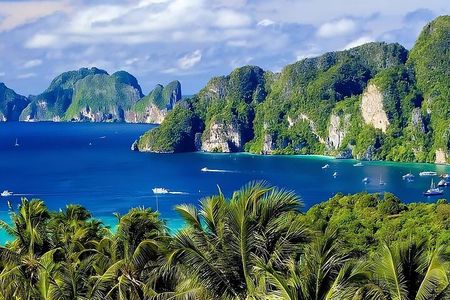 Phi Phi & Bamboo Islands Snorkeling Tour with Lunch by Speedboat