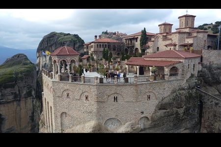 Private Day Trip from Athens to Meteora by VIP Minibus 