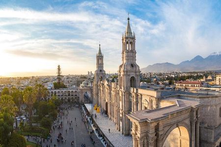 Essential Arequipa and Colca Canyon Tour Package
