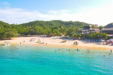 Tour in Huatulco and Playa La Entrega