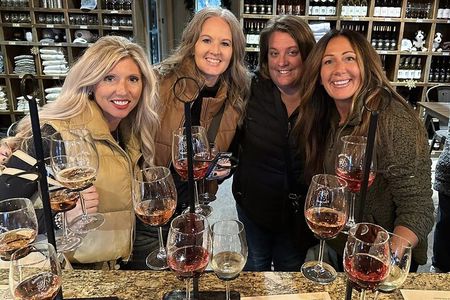 NON-BUS Traverse City MOVIE STARS 3-STOP Old Mission Wine Tour