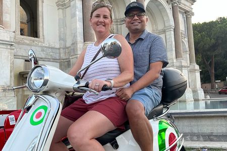 Vespa Self Drive Tour in Rome (Experience Driving a scooter)