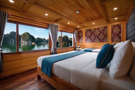 From Ninh Binh: Halong Bay 2 Days on Cruise, Biking & Kayaking