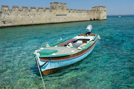 Complete South Lake Garda Experience and Local Lunch in Valeggio