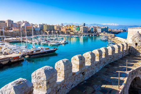 Ηeraklion Walking Tour with Archaeological Museum