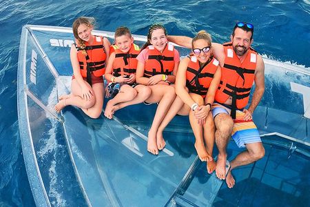 Crystal Boat Tour with Snorkeling and Drinks in Cozumel