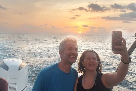 Relaxing Sunset Cruise Jaco Coastline