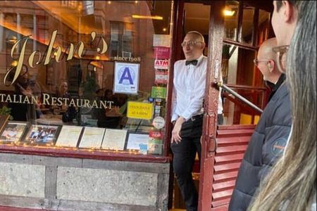 True Crime NYC: Mafia Walk w/Ret. NYPD Detective & Local Food