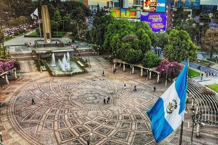 Historical and natural bike tour in Guatemala City