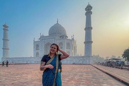 Taj Mahal Sunrise with Skip-the-Line Entry & Agra full day Tour