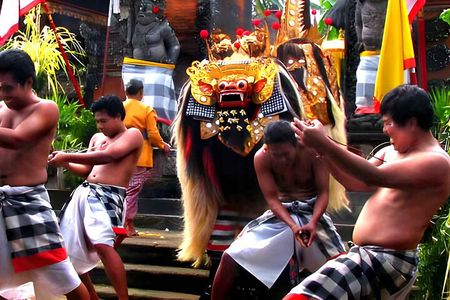 Barong Dance, Ubud and Tanah Lot Sunset Tour