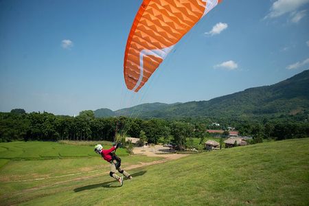 Hanoi Paragliding COMBO: Tandem paraglide + course (full-day)