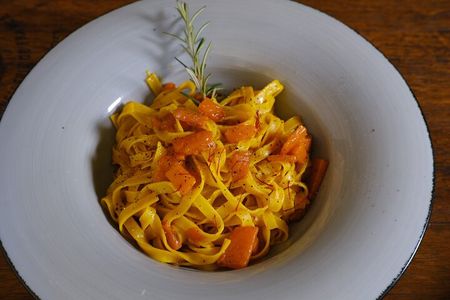 Private Wine & Evo oil tasting with Saffron Meal