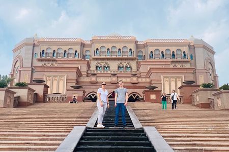  Private Full-Day Tour in Abu Dhabi