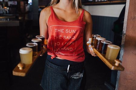 Pub & History Tour London (History & Beers)