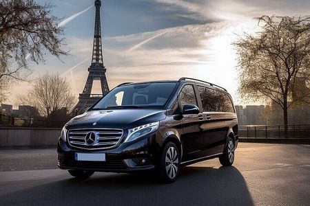 Private Eiffel Guided Tour with Hotel Pick-Up