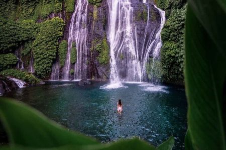 Bali Tour: Bratan Temple, Hidden Waterfall and Handara Gate