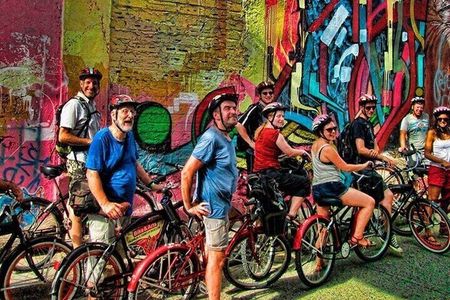 FUN BIKE RIDE And LUNCH At CHEF ANTHONY BOURDAIN FAVORITE SPOT 