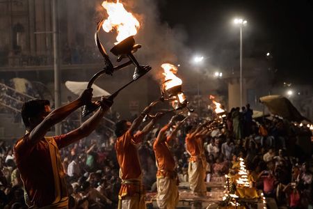 Varanasi Landmark Evening City Tour - Aarti, Boating & Witnessing the GOD