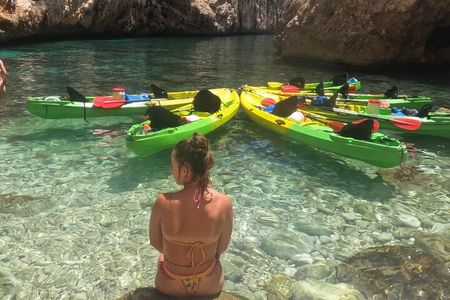 Guided one-day tour with eBike and Kayak in Granadella Moraig