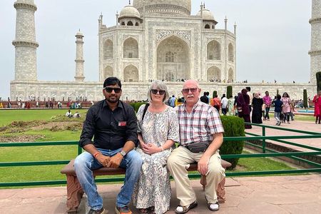 Private Taj Mahal Sunrise Tour from Delhi