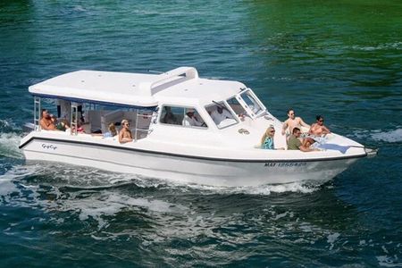 Dimaniyat Island Tour with Snorkeling