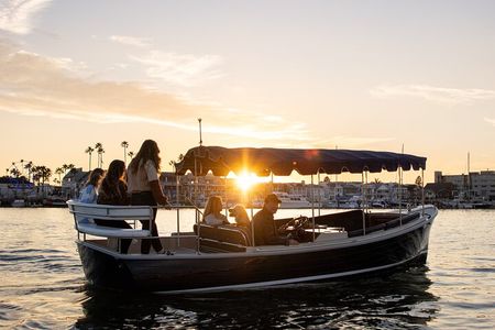 Electric Boat Rental Adventure in Newport Beach (up to 12 ppl)