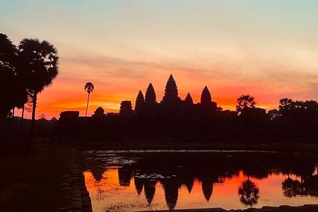 Angkor Sunrise tours with Benteay Srei and Bengmealea Landmine,