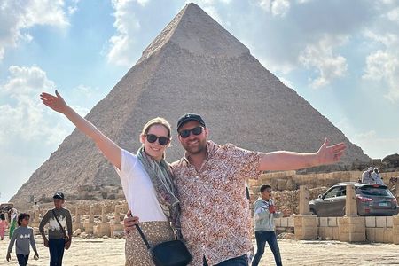 All-in-One Giza pyramids, Shpinx, Saqqara, Memphis, camel & lunch