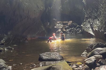Panama Adventure: Bayano Caves and Kayaking in Río Tigre
