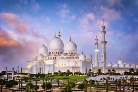 Abu Dhabi City Tour in 4x4 Private Vehicle
