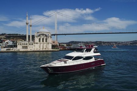 Half Day Bosphorus Cruise with Stopover on Asian Side