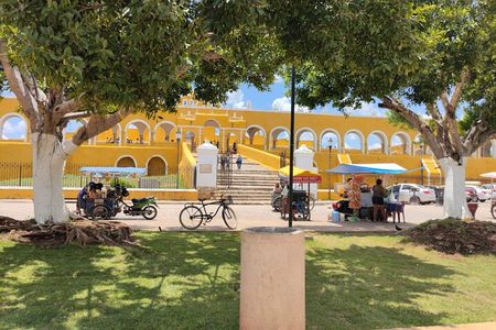 Magical towns and their gastronomy.