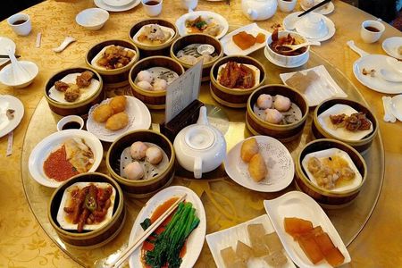 Discovery more Guangzhou evening foodie tour with locals 
