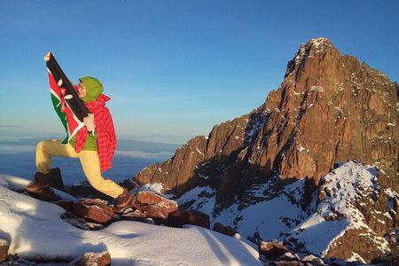 Day Tour in Mount Kenya from Nairobi with lunch