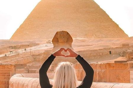 Vip Tour to Giza pyramids, Sphinx , Egyptian museum , Bazaar