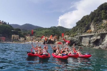 Kayak experience with Carnassa Tour in Cinque Terre + Snorkeling
