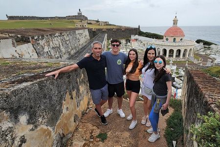 Private Historic Old San Juan Sightseeing and Walking Experience