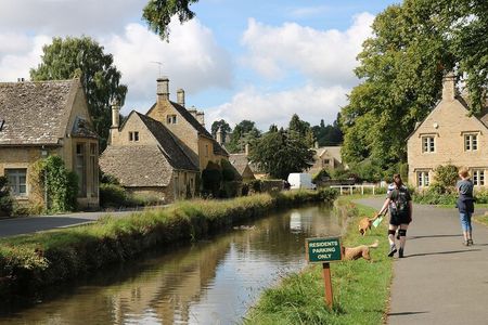 All Inclusive Full Day Private Tour in Oxford and Cotswold