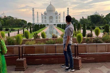 All Inclusive Private Taj Mahal Tour from Delhi by Car 