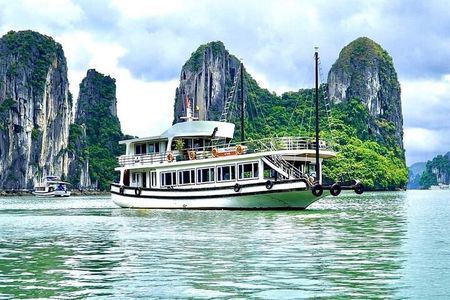 1 Day Halong Bay Deluxe Cruise with Wego Halong
