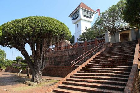 Tainan Highlights Tour: Qigu Salt Mountain Chihkan Tower & Anping