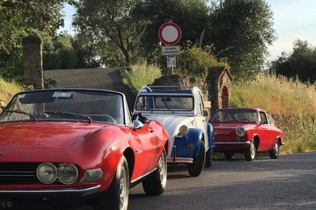 Tuscan Hills Tour with Classic Car