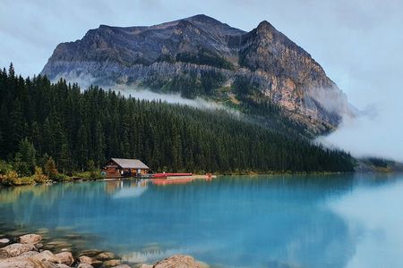 Moraine Lake and Lake Louise Sightseeing Half Day Tour