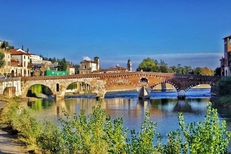 Verona : Private Custom Walking Tour With A Guide (Private Tour) 