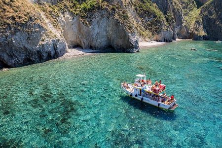 Day boat activities from Ponza to Palmarola