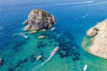 Day boat activities from Ponza to Palmarola