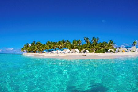 Aquarium & Johnny Cay Tour in San Andres With or Without Lunch