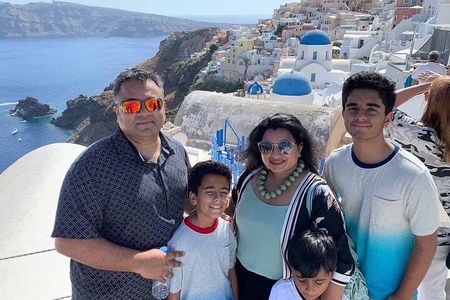 Santorini 8-Hour Private Tour with Hotel & Cruise Port Pickup