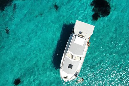 Shared boat tour, with free lunch and drinks